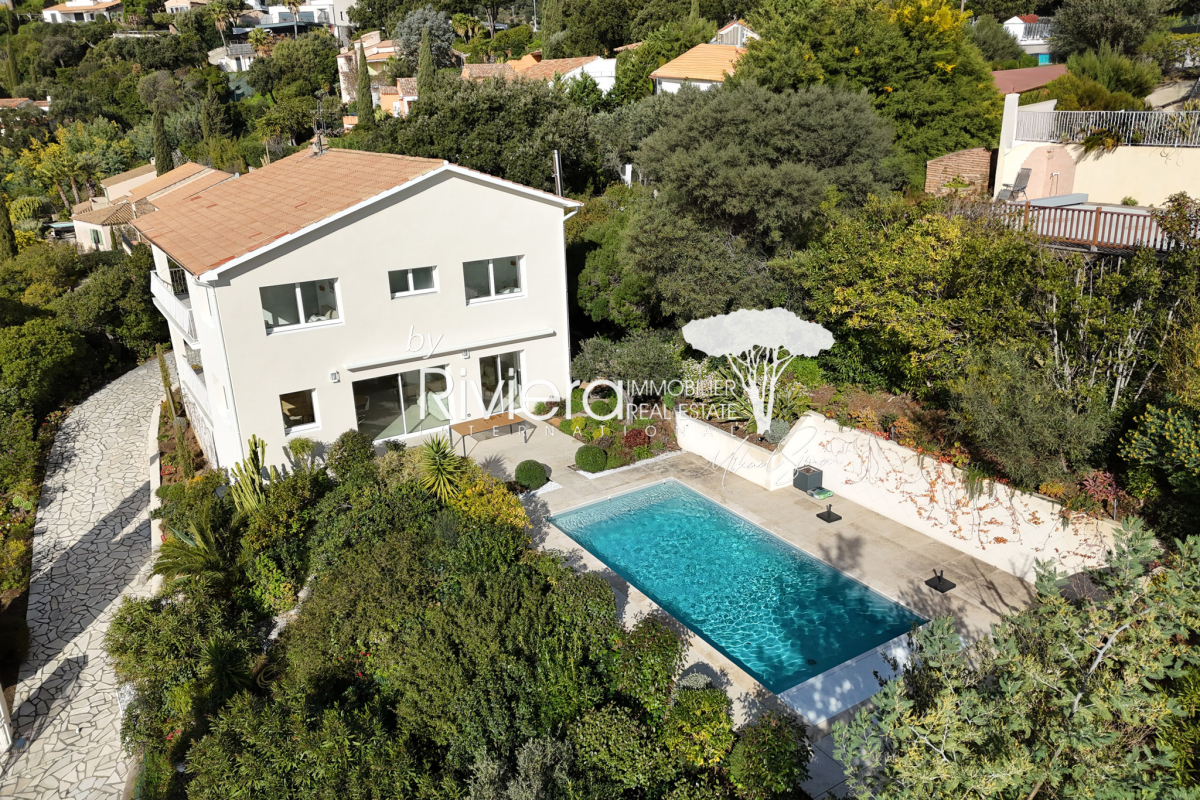 Maison de luxe à vendre à Cavalaire-sur-Mer, 1 650 000 €, Photo 5