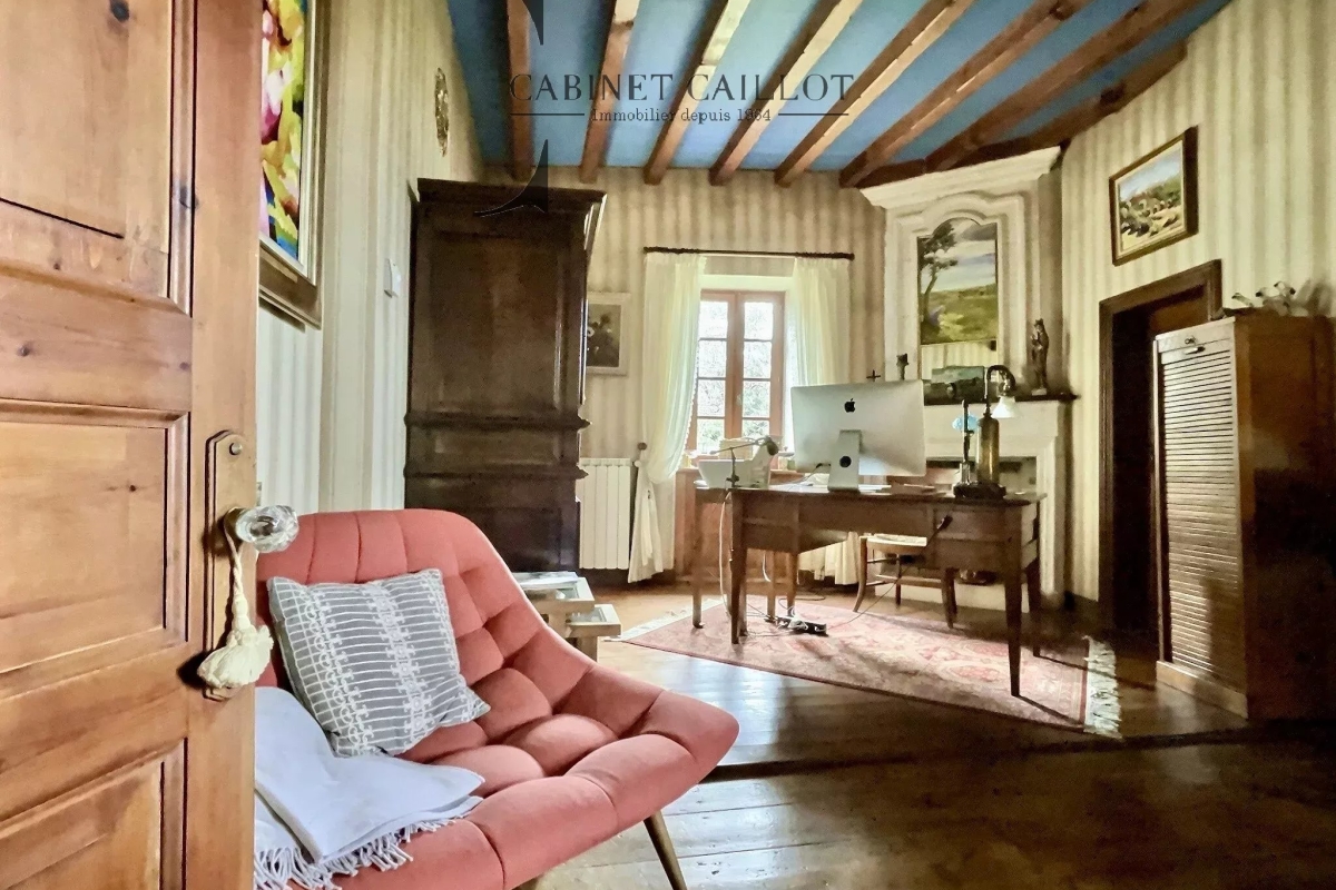 Maison de luxe à vendre à Saint-Georges-des-Coteaux, 327 050 €, Photo 7