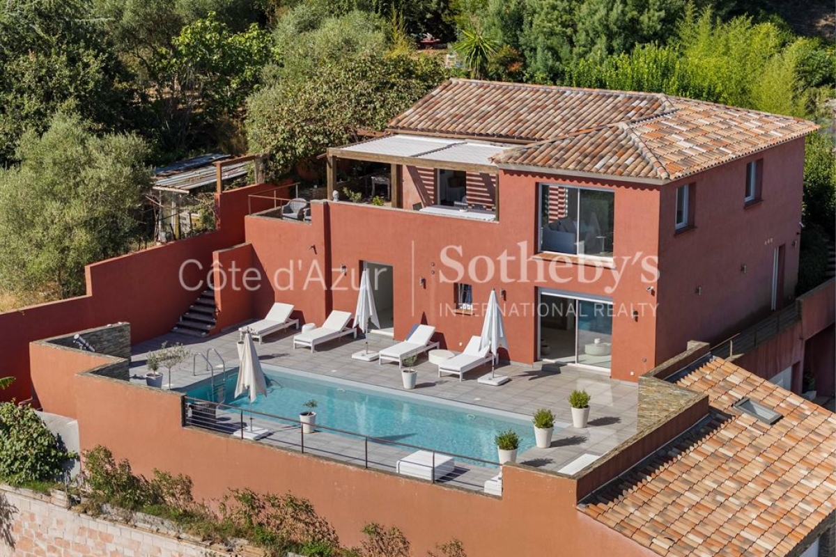Maison de luxe à vendre à Les Adrets de l'Esterel, 1 200 000 €, Photo 1