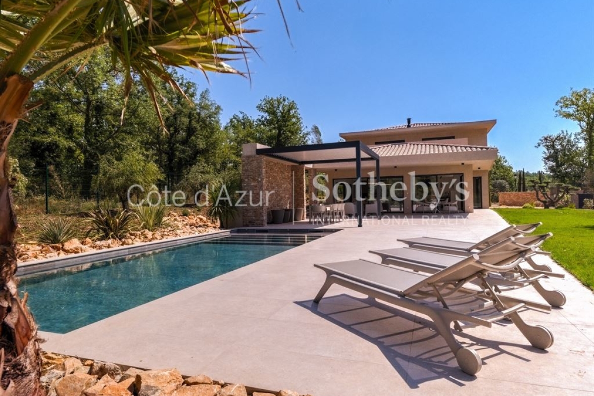 Luxury House for sale in Tourrettes, 3 200 000 €, Photo 1