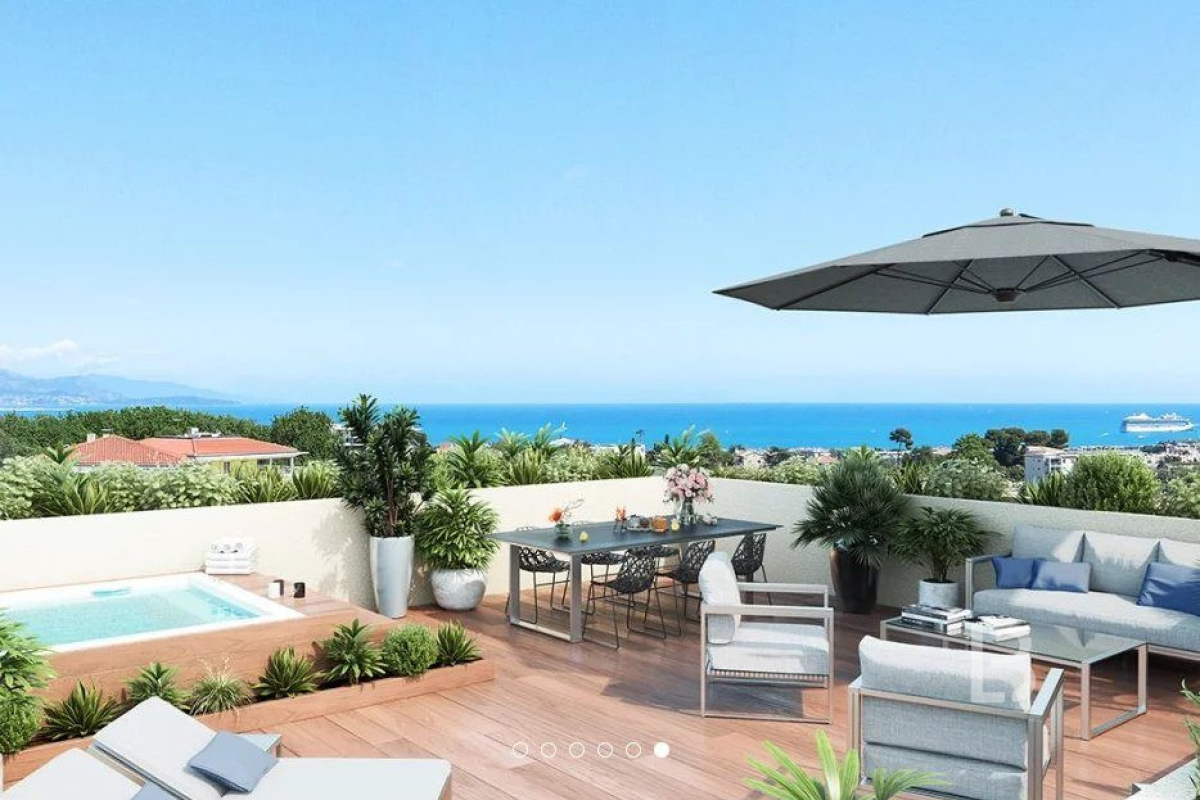 Luxury Apartment for sale in Antibes, 859 000 €, Photo 1