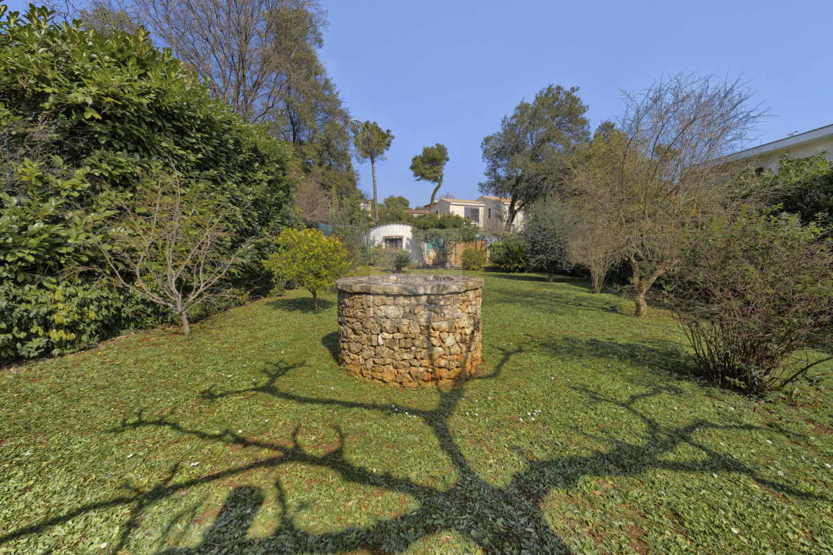 Maison de luxe à vendre à Saint-Paul-de-Vence, 755 000 €, Photo 4