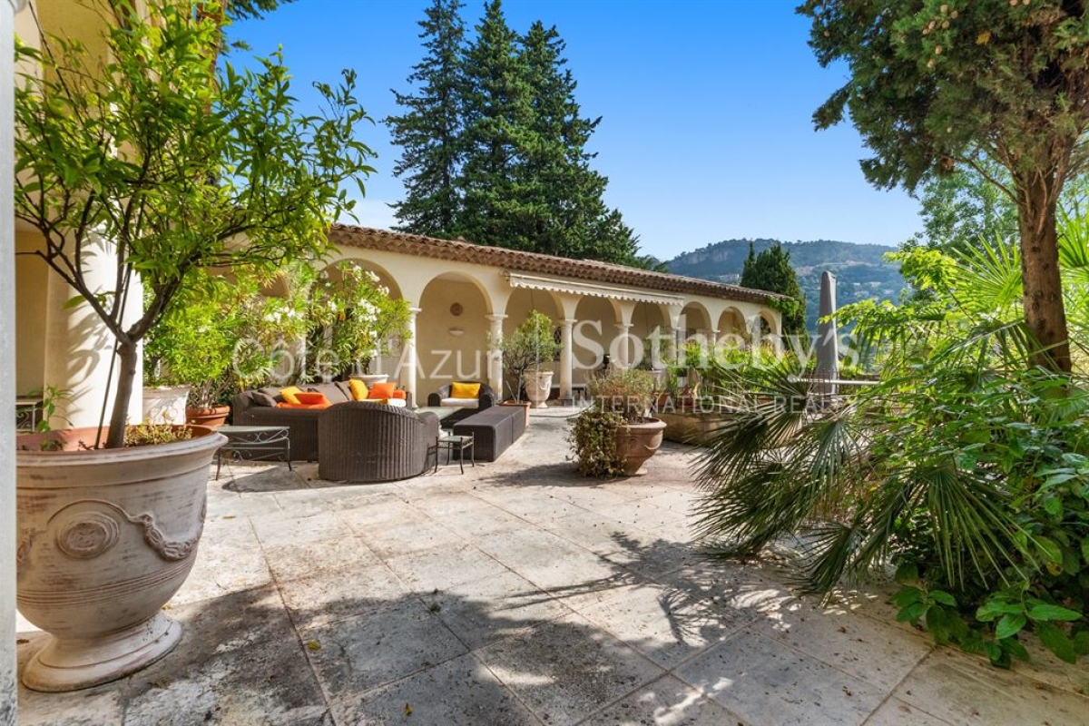 Luxury House for sale in Grasse, 1 620 000 €, Photo 4