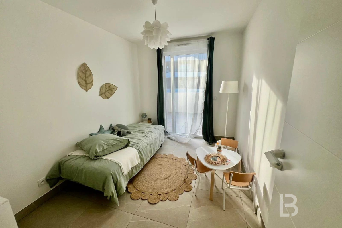 Luxury Apartment for sale in Antibes, 859 000 €, Photo 6