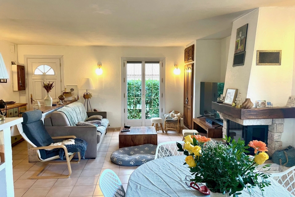 Maison de luxe à vendre à Saint-Jeannet, 580 000 €, Photo 1