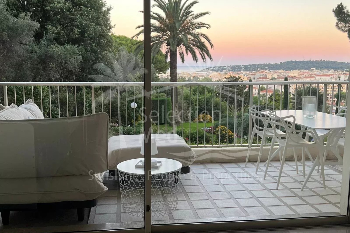 Appartement de luxe à vendre à Antibes, 432 000 €, Photo 1