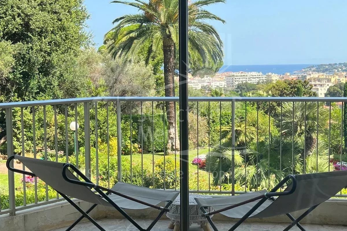 Appartement de luxe à vendre à Antibes, 432 000 €, Photo 2