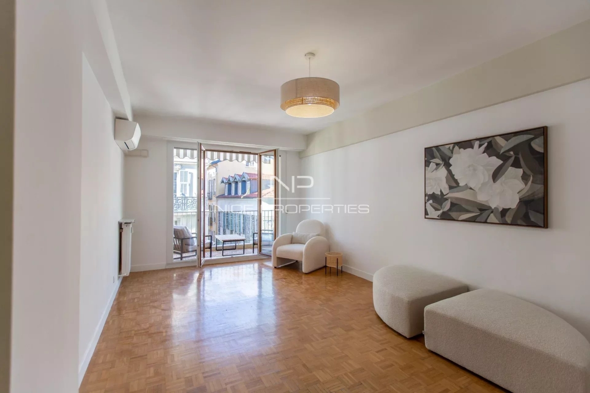 Luxury Apartment for sale in Nice, 629 000 €, Photo 2