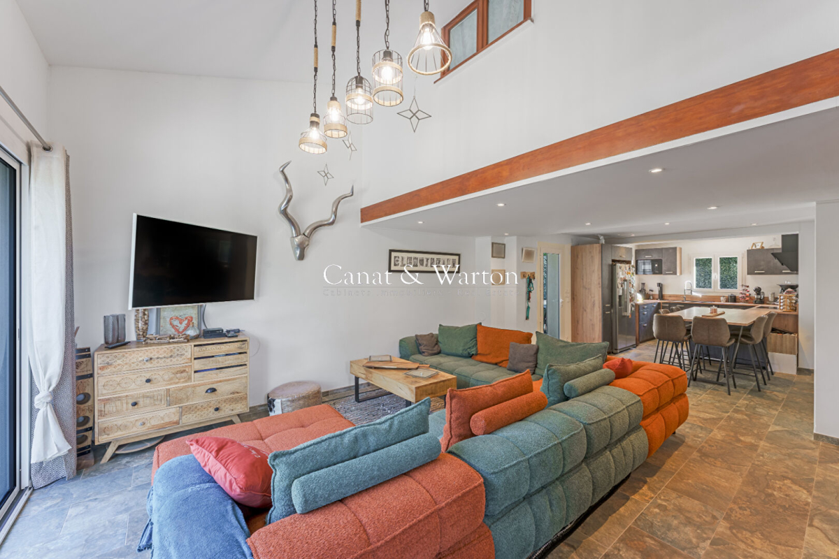 Maison de luxe à vendre à Saint-Raphaël, 822 000 €, Photo 3
