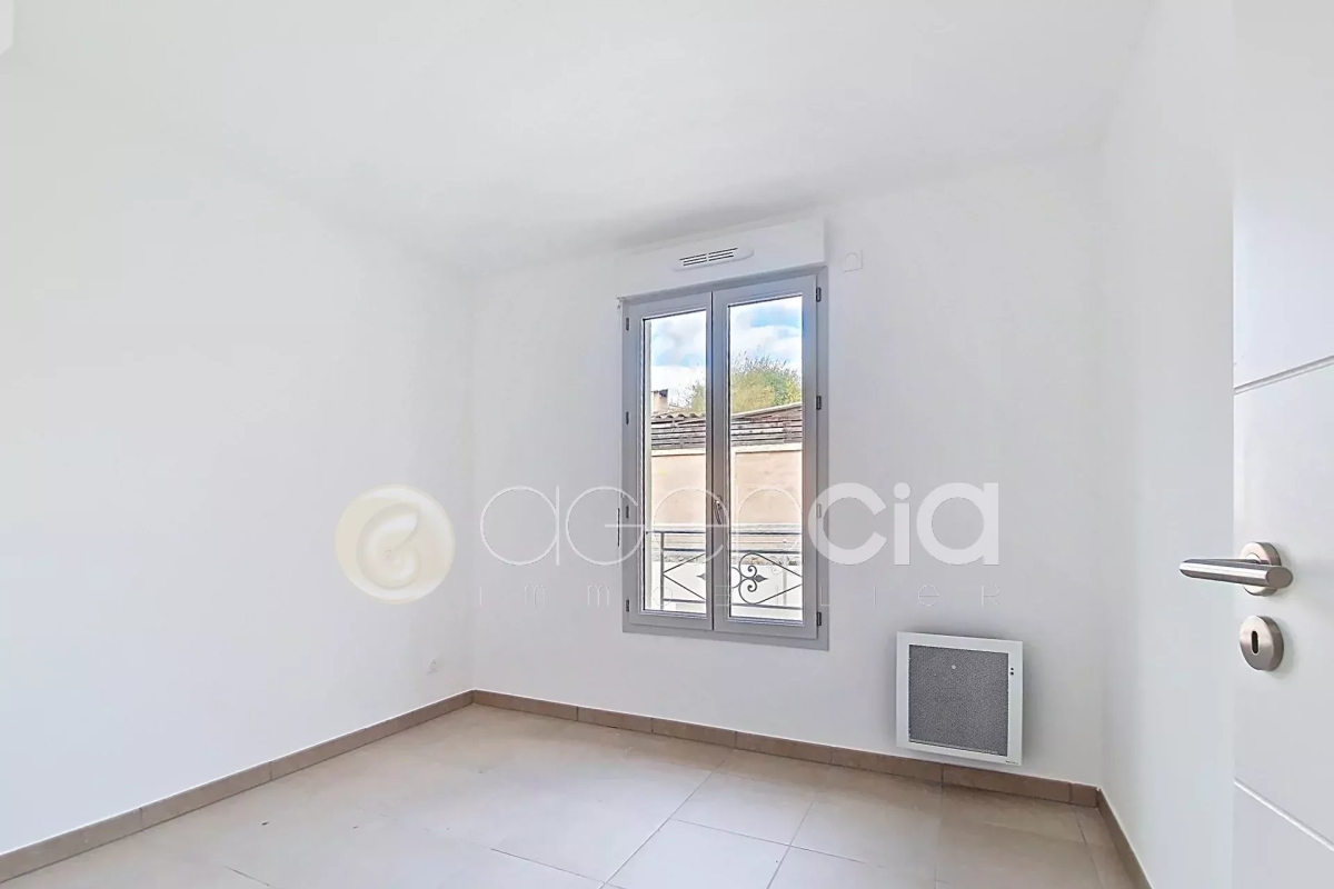 Appartement de luxe à louer à Le Rouret, 1 380 €, Photo 5