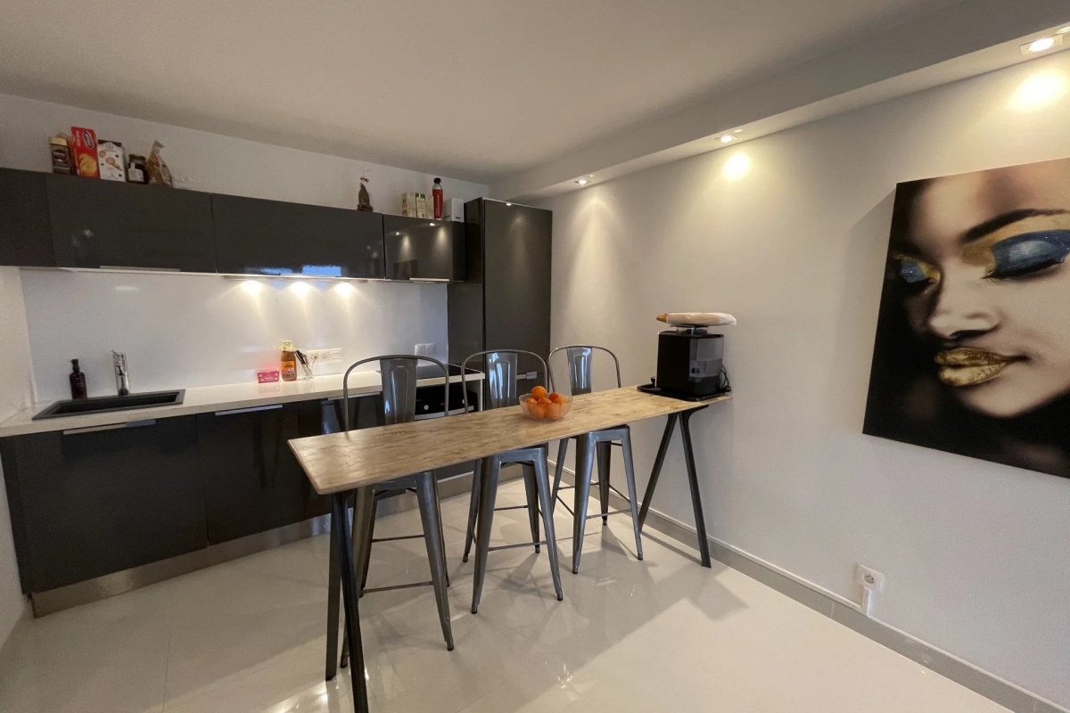 Luxury Apartment for sale in Le Trayas, 460 000 €, Photo 6