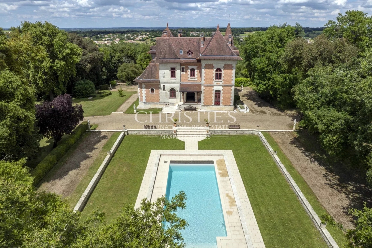Maison de luxe à vendre à Cognac, 2 425 000 €, Photo 1