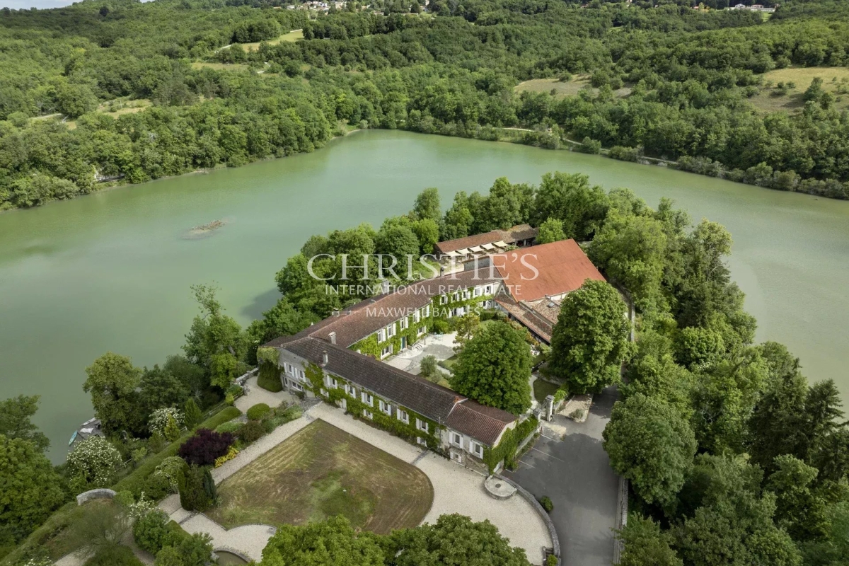 Maison de luxe à vendre à Angoulême, 3 180 000 €, Photo 1
