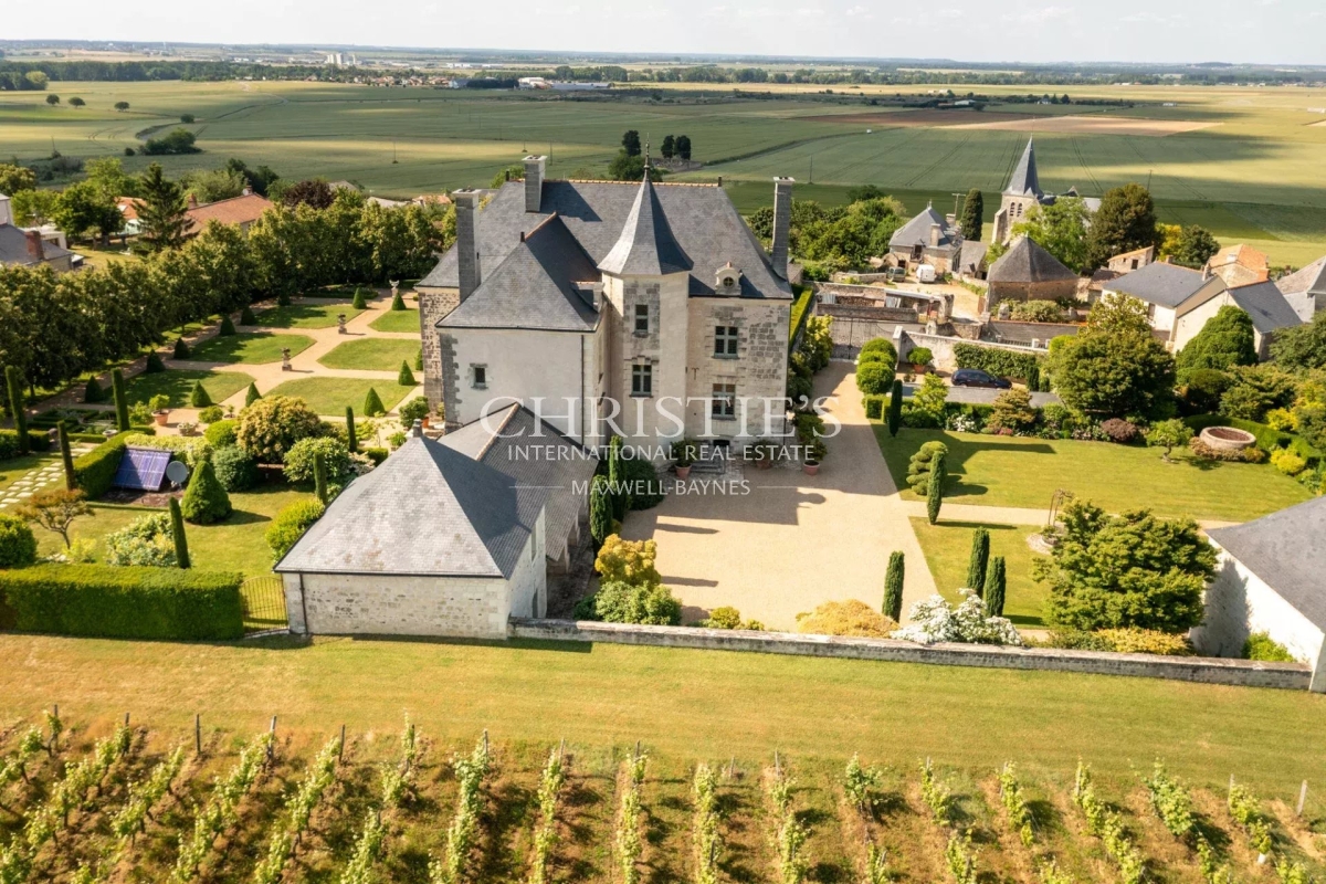 Maison de luxe à vendre à Saumur, 3 400 000 €, Photo 1