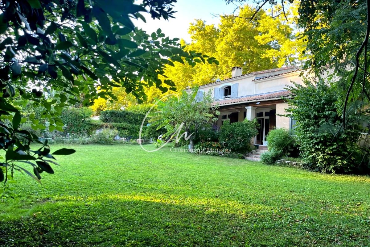 Maison de luxe à vendre à Paradou, 890 000 €, Photo 1