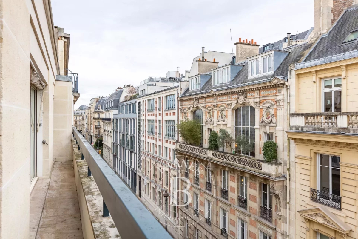 Luxury Apartment for sale in Paris 8Ème, 1 718 500 €, Photo 2