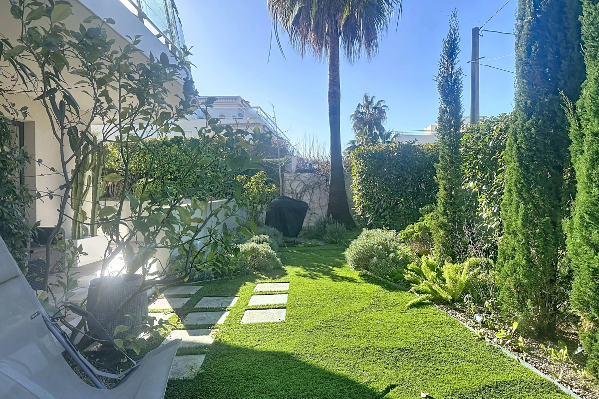 Appartement de luxe à vendre à Antibes, 425 000 €, Photo 3