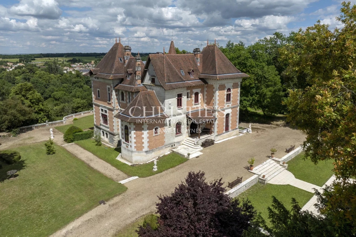 Maison de luxe à vendre à Cognac, 2 425 000 €, Photo 3