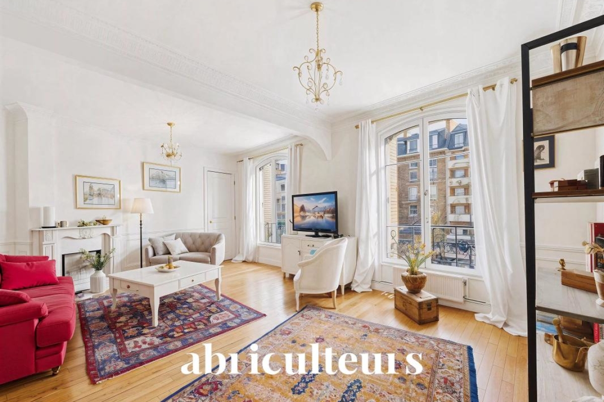 Luxury Apartment for sale in Paris 20Ème, 892 900 €, Photo 3
