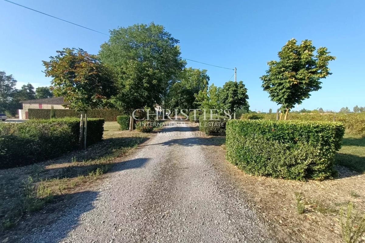 Luxury House for sale in Saint-Sulpice-et-Cameyrac, 2 490 000 €, Photo 5