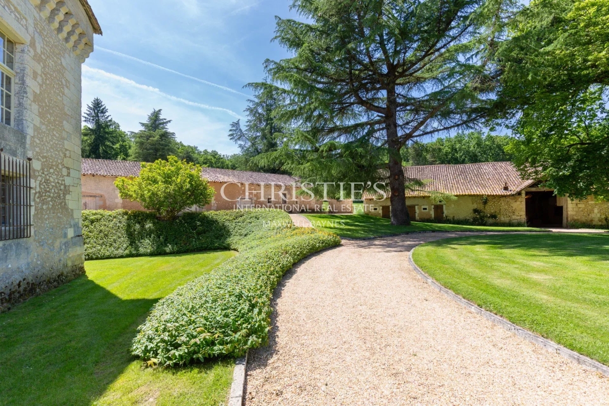 Luxury House for sale in Périgueux, 3 650 000 €, Photo 7