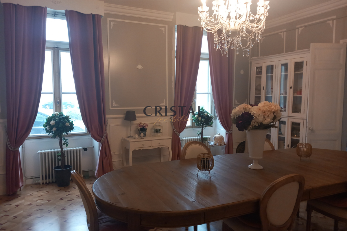 Maison de luxe à vendre à Corme-Royal, 323 000 €, Photo 2