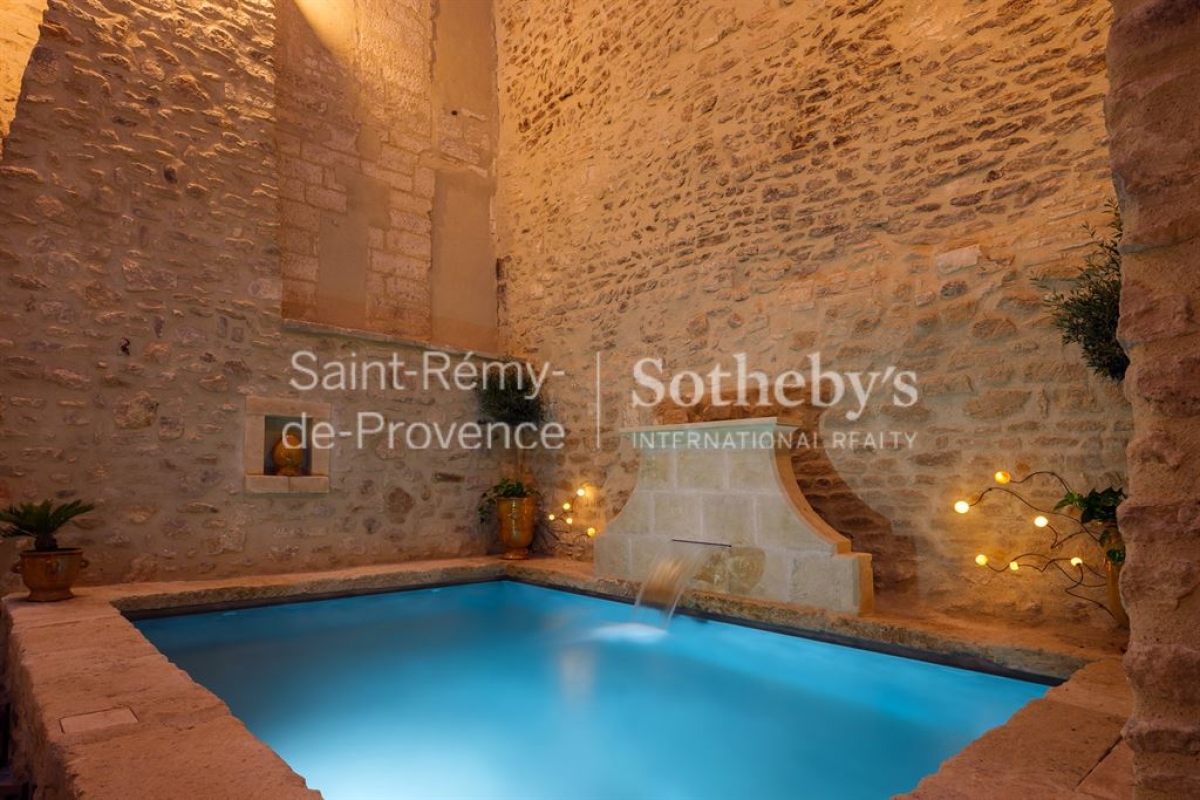 Maison de luxe à vendre à Saint-Rémy-de-Provence, 3 500 000 €, Photo 3