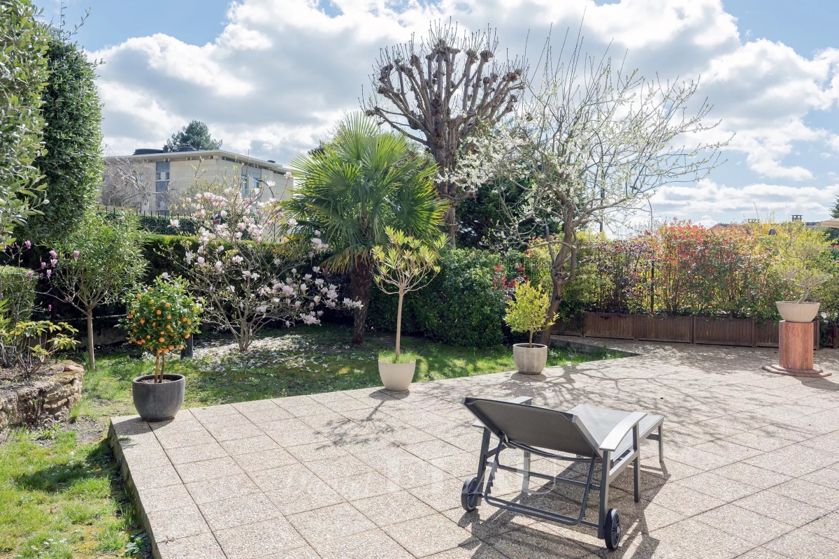 Appartement de luxe à vendre à Saint-Germain-en-Laye, 830 000 €, Photo 1