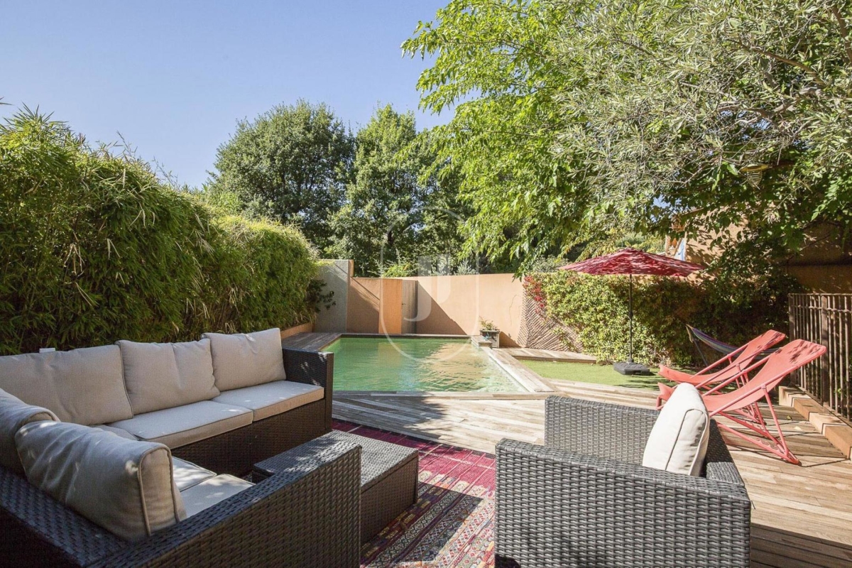 Maison de luxe à vendre à Roussillon, 550 000 €, Photo 2