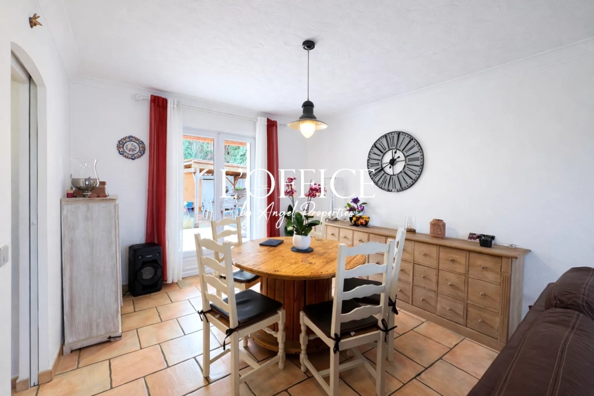 Maison de luxe à vendre à Cogolin, 890 000 €, Photo 3