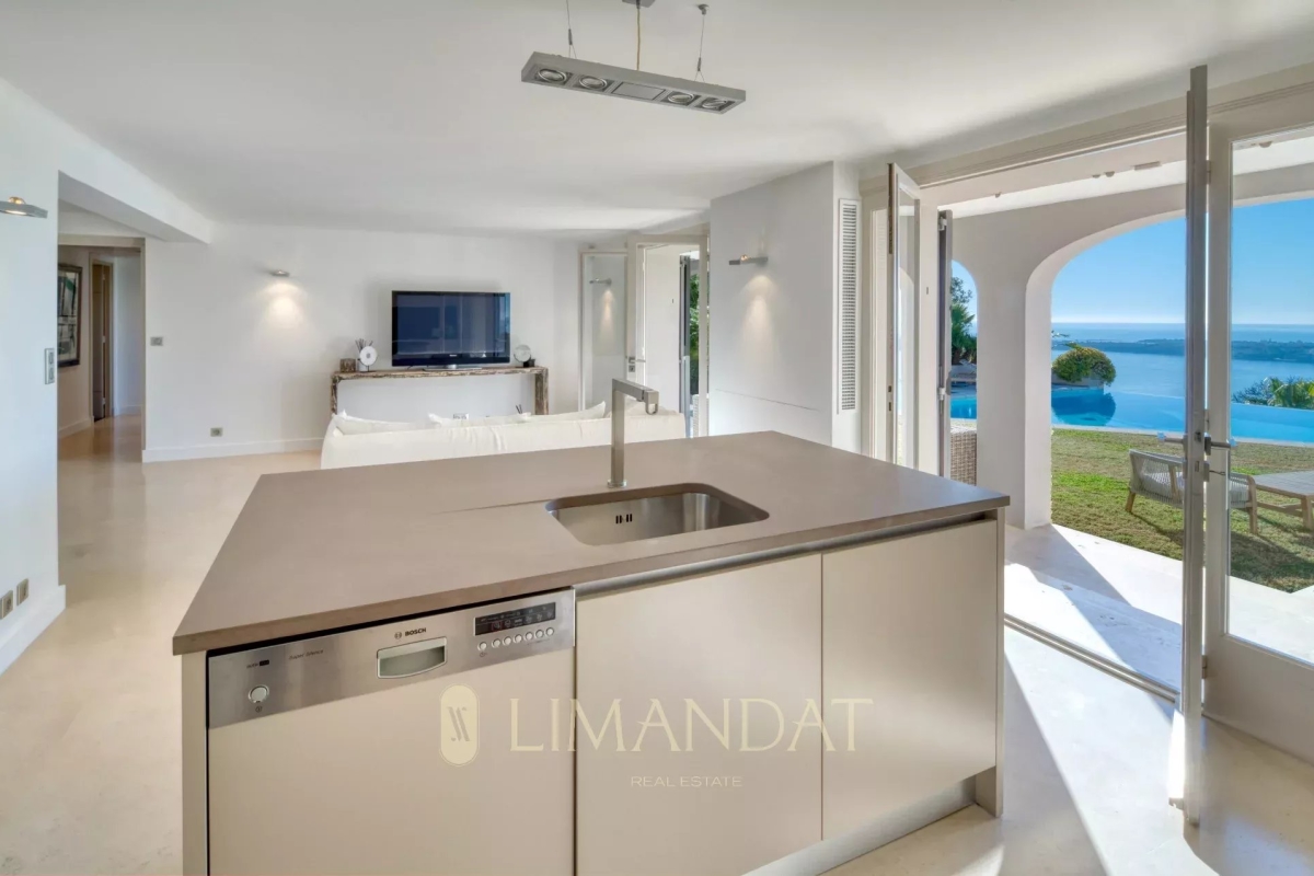 Maison de luxe à louer à Cannes, 21 666 €, Photo 6