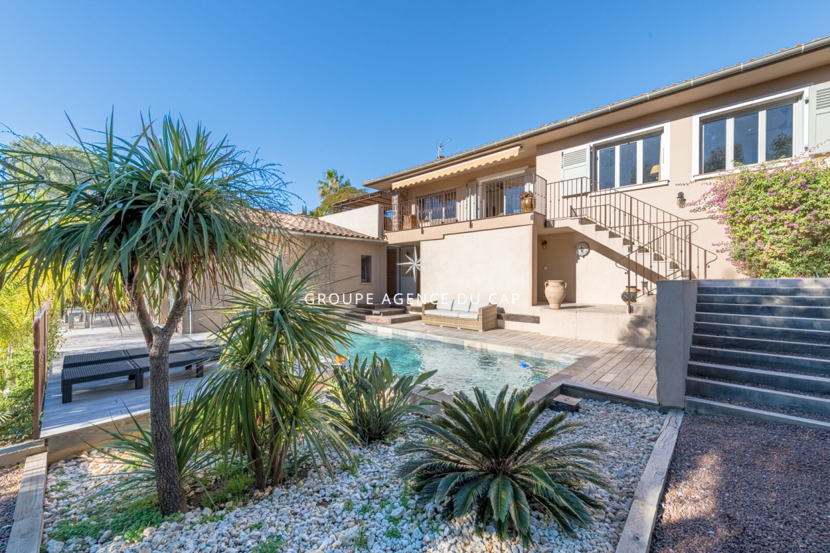 Luxury House for sale in Saint-Raphaël, 1 350 000 €, Photo 1