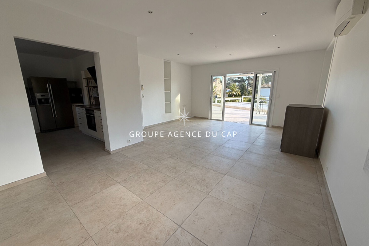 Luxury House for sale in Saint-Raphaël, 840 000 €, Photo 5