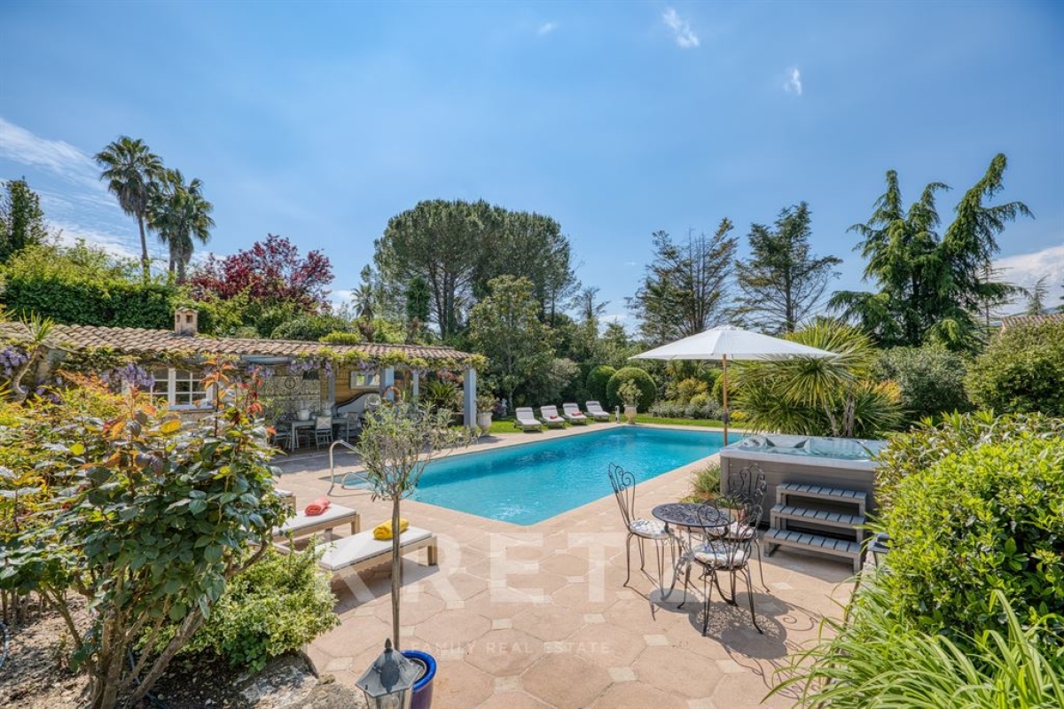 Luxury House for sale in Châteauneuf-Grasse, 3 190 000 €, Photo 1
