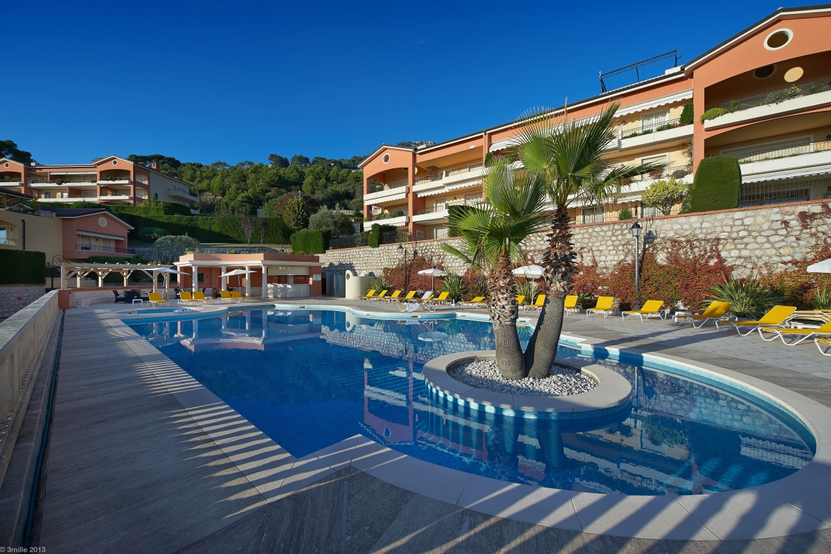 Luxury Apartment for rental in Èze, 4 350 €, Photo 4