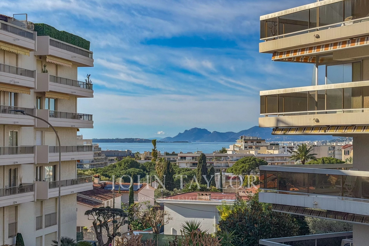 Appartement de luxe à vendre à Antibes, 850 000 €, Photo 1