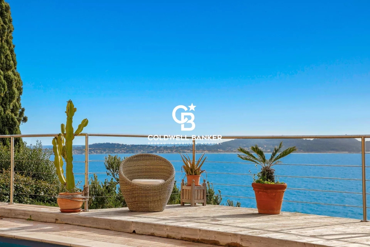 Luxury House for sale in Carqueiranne, 1 695 000 €, Photo 2