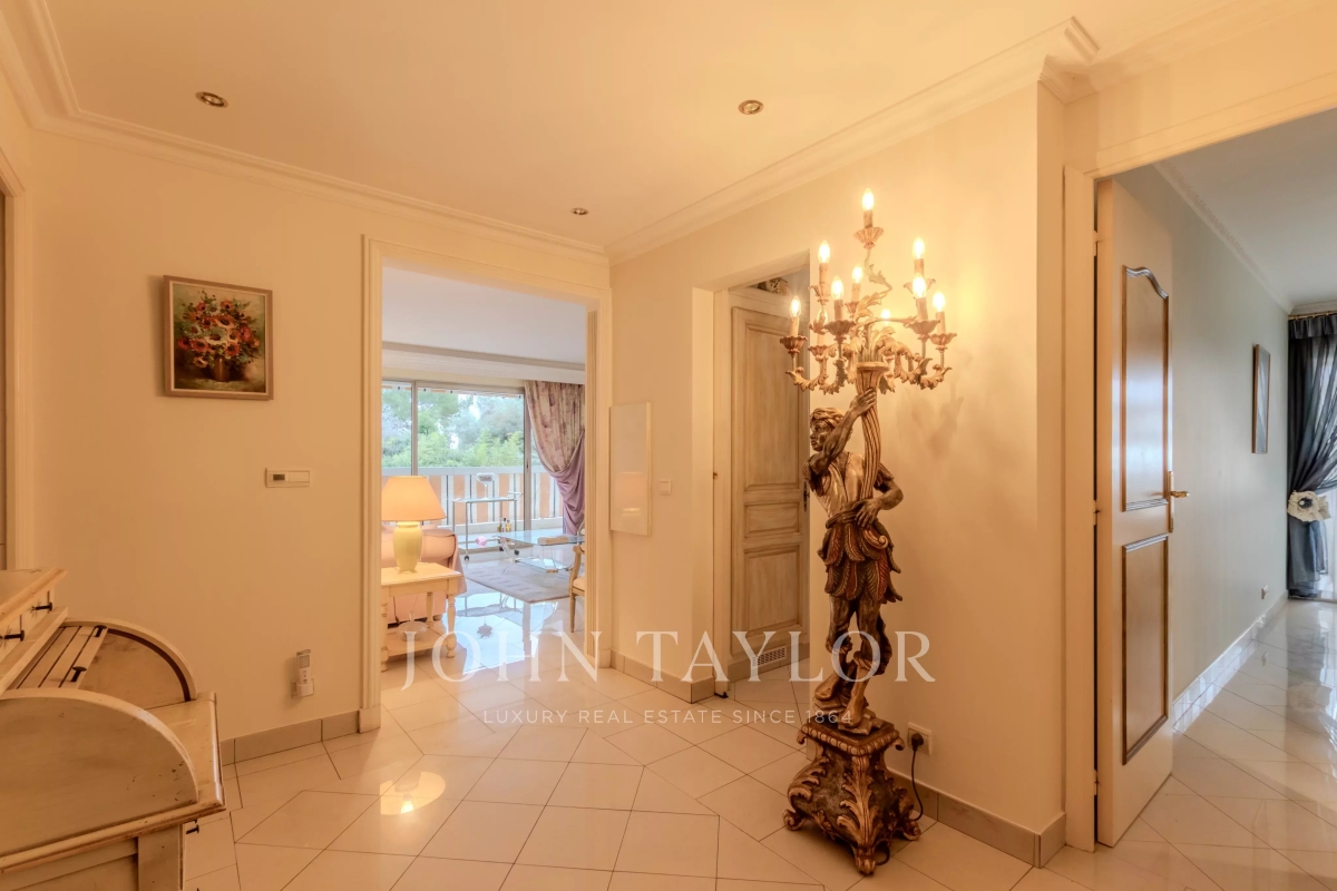Appartement de luxe à vendre à Antibes, 850 000 €, Photo 3