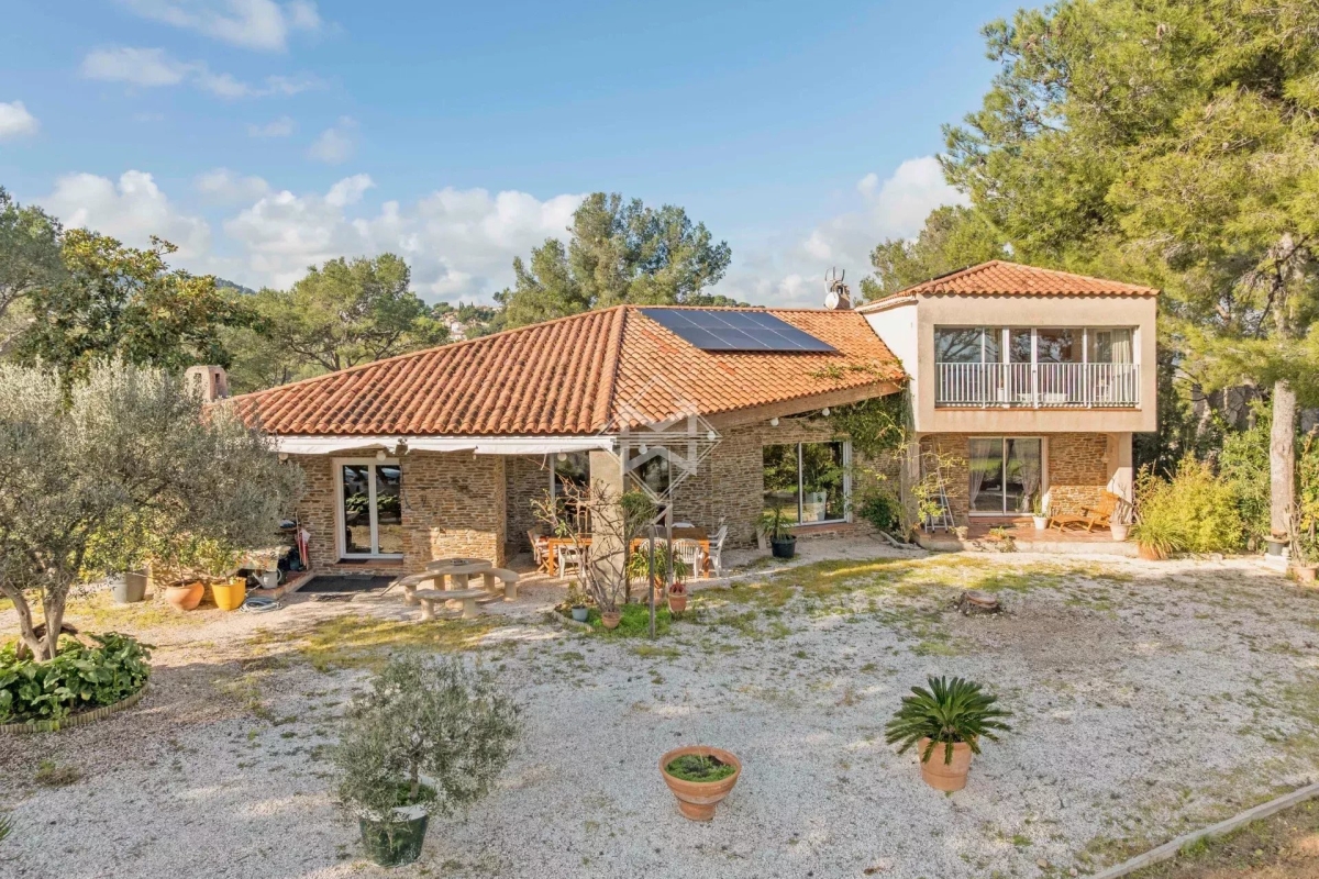 Maison de luxe à vendre à Les Salins d'Hyères, 2 150 000 €, Photo 3