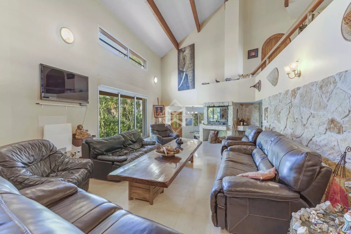 Maison de luxe à vendre à Les Salins d'Hyères, 2 150 000 €, Photo 6