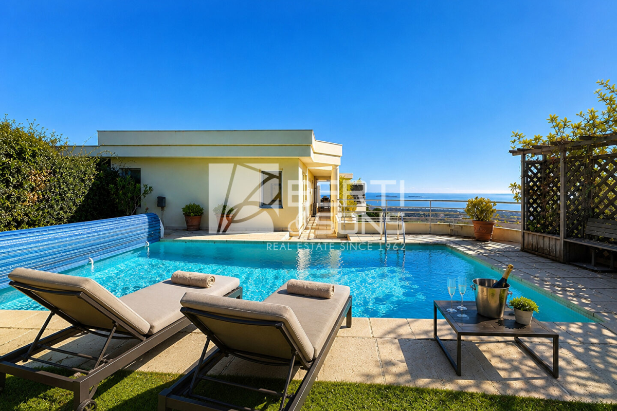 Luxury Apartment for sale in Mandelieu-la-Napoule, 1 395 000 €, Photo 1