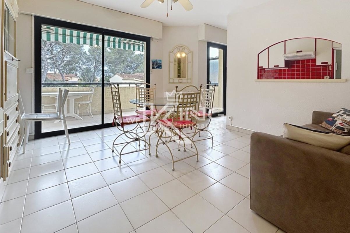 Appartement de luxe à vendre à Saint-Raphaël, 250 000 €, Photo 1