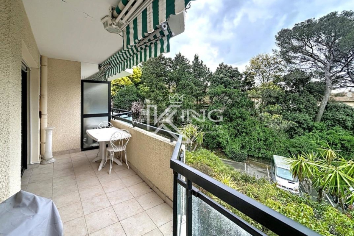 Appartement de luxe à vendre à Saint-Raphaël, 250 000 €, Photo 2