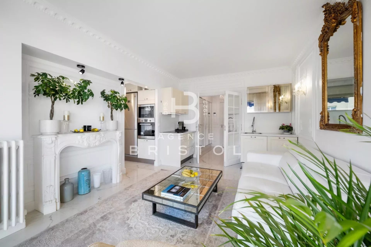 Luxury Apartment for sale in Beaulieu-sur-Mer, 970 000 €, Photo 2