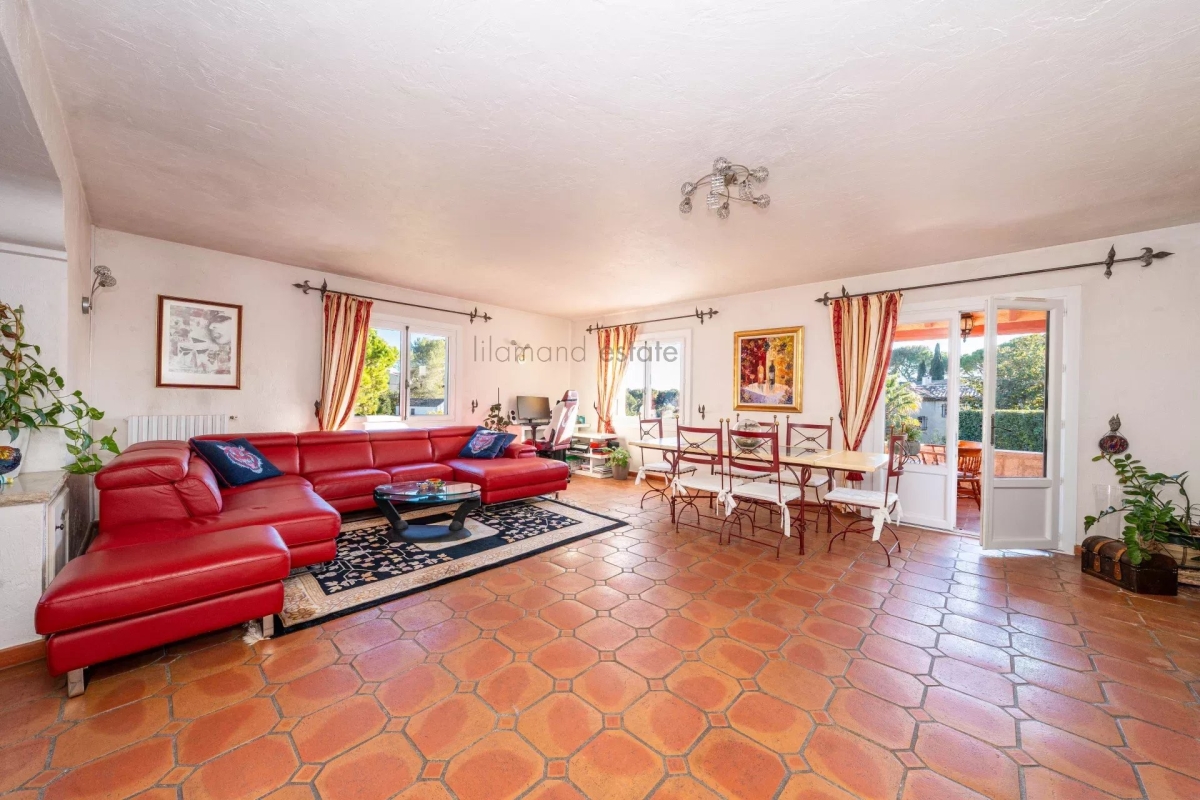 Maison de luxe à vendre à Antibes, 1 690 000 €, Photo 6
