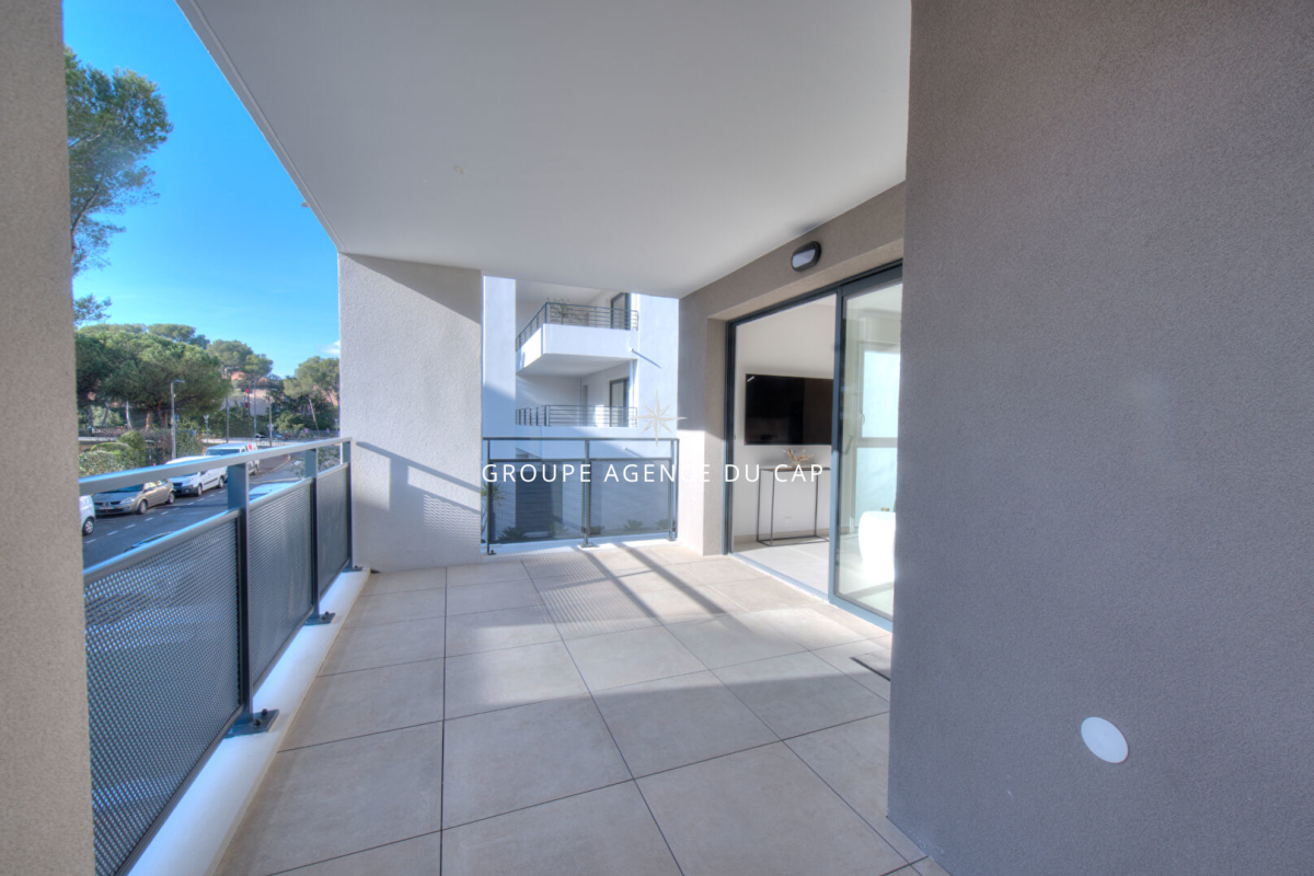 Appartement de luxe à vendre à Saint-Aygulf, 655 000 €, Photo 1