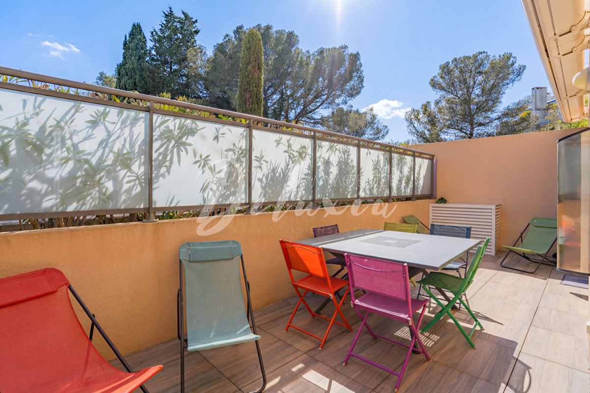 Luxury Apartment for sale in Saint-Raphaël, 487 000 €, Photo 1