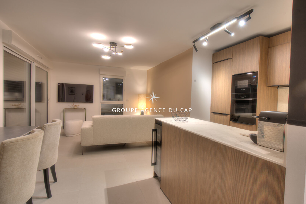 Appartement de luxe à vendre à Saint-Aygulf, 655 000 €, Photo 2