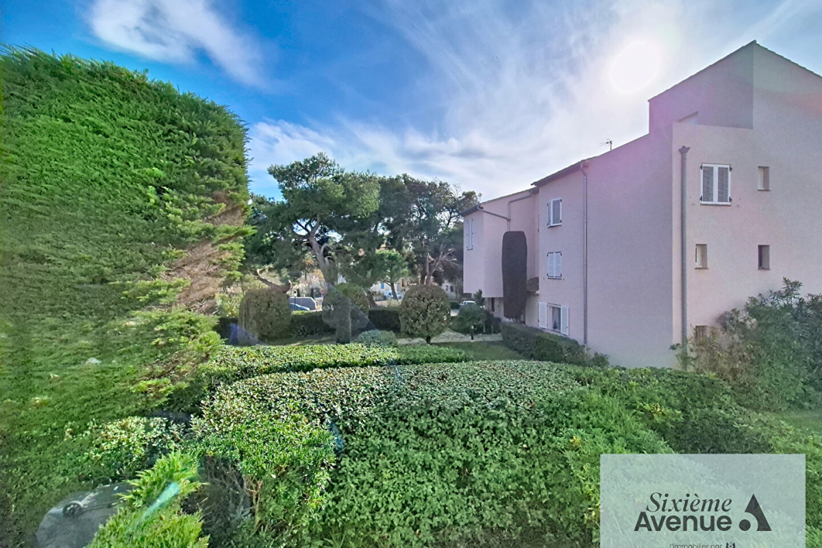 Appartement de luxe à vendre à Six Fours les Plages, 236 000 €, Photo 2