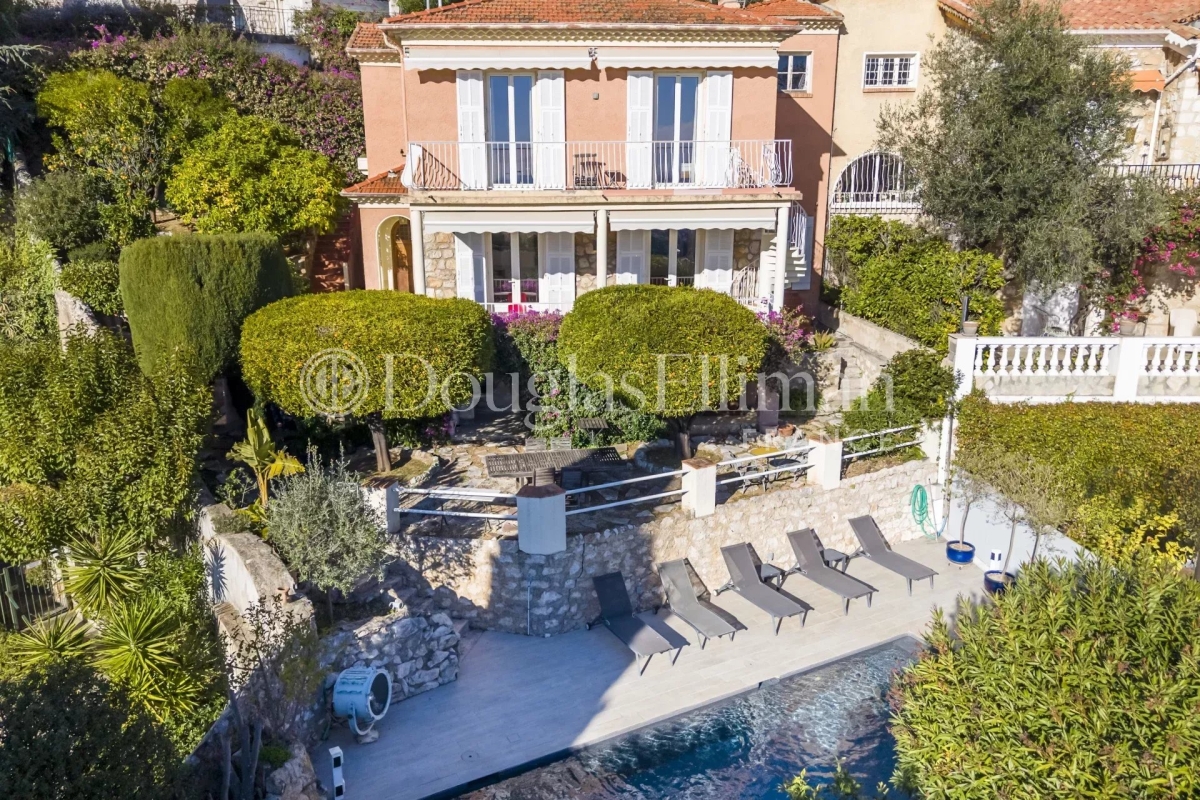 Maison de luxe à vendre à Villefranche-sur-Mer, 1 895 000 €, Photo 1